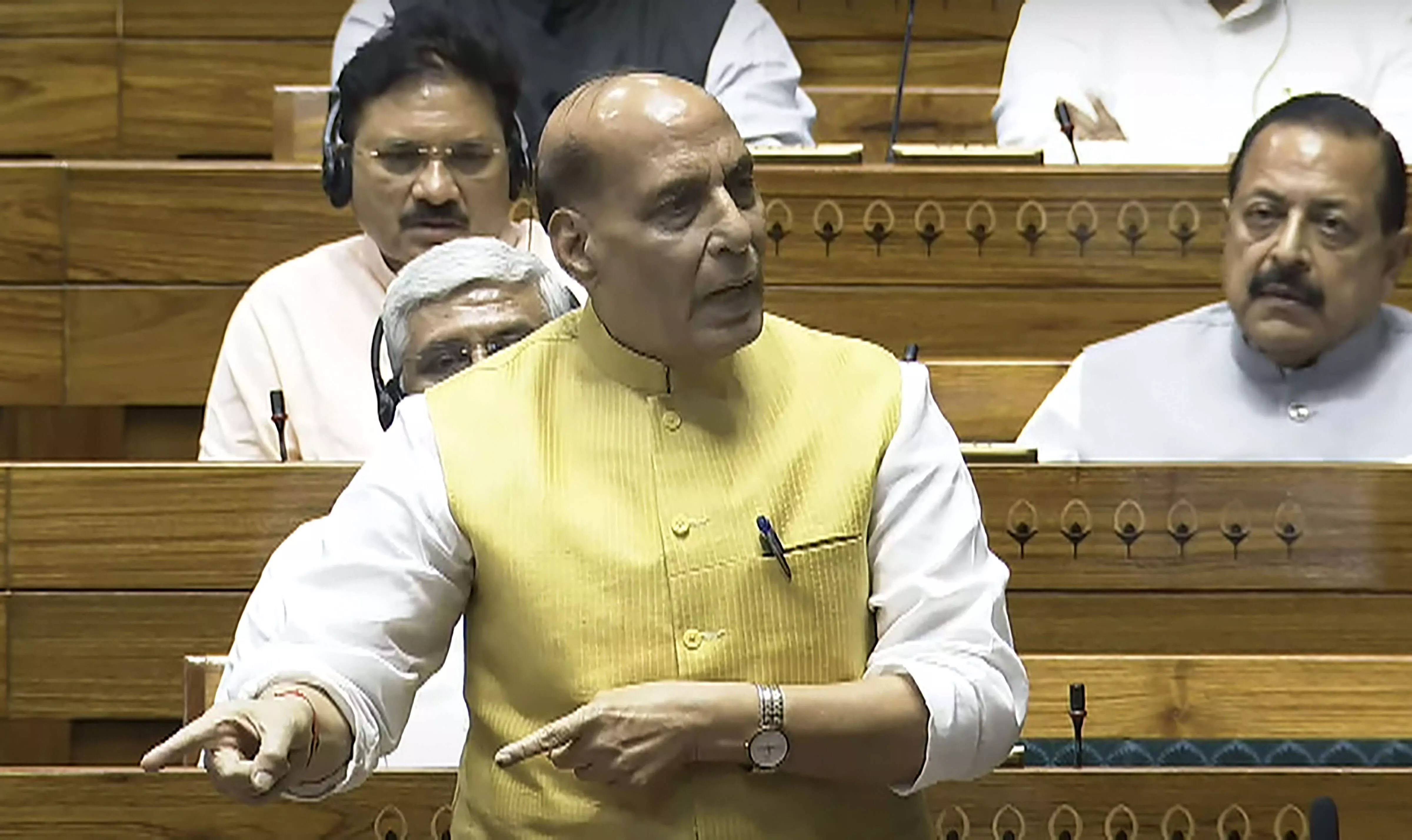 Rahul misleading nation on security, says Rajnath